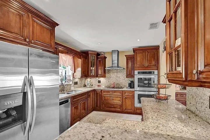 SE 10th Ter, Deerfield Beach — Photo 2
