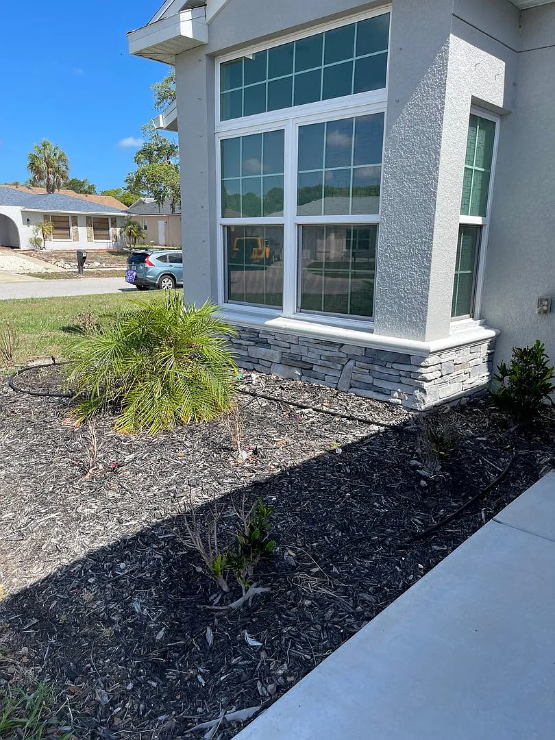 Spacious 3 bedroom, 2 bath, 2 car garage home located in Deed resticted community — Photo 2