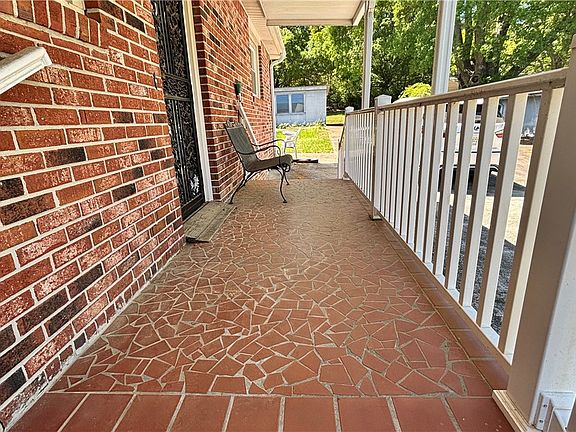 5th image of 270 Flat Rock Rd