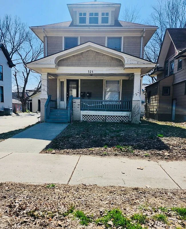 Building Photo - 523 W Maple Ave #2-A