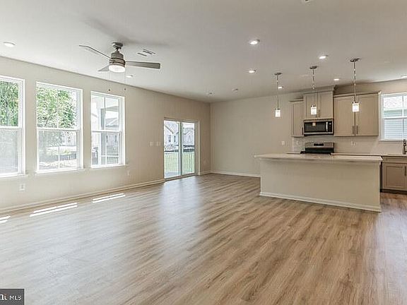 4th image of 32026 Santa Fe Ct