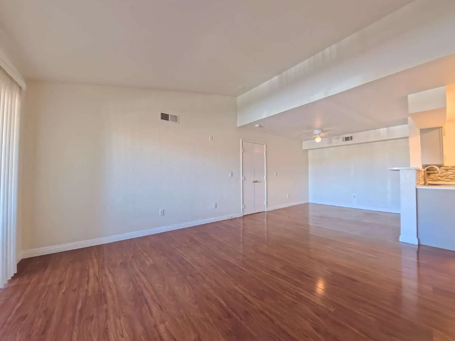1 bed, 1.0 bath, 728 sqft, $1,315 — Photo 3