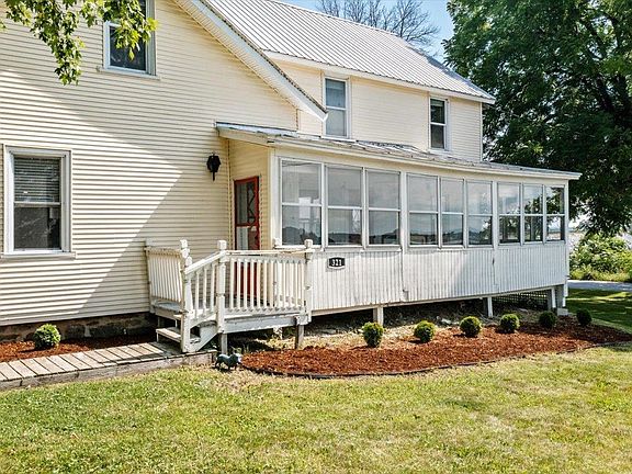 3rd image of 321 East Alburgh Road