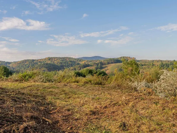 195 Doe Ridge Ln, Galax, VA 24333