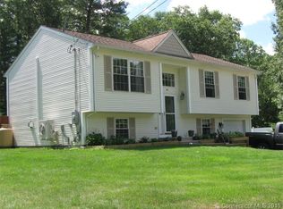 99 Prospect St, Putnam, CT 06260