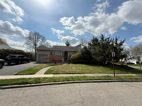 1 Rose Lane, East Rockaway, NY 11518