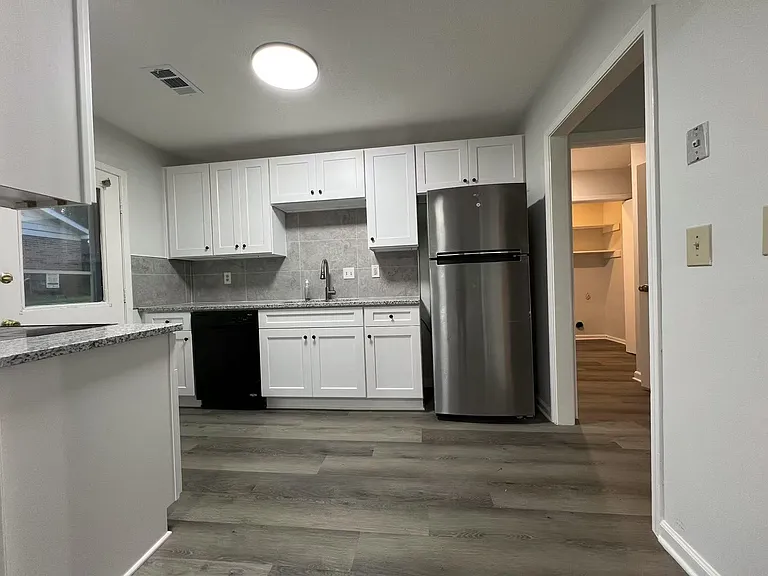5020 Leeshire Trl — Photo 12
