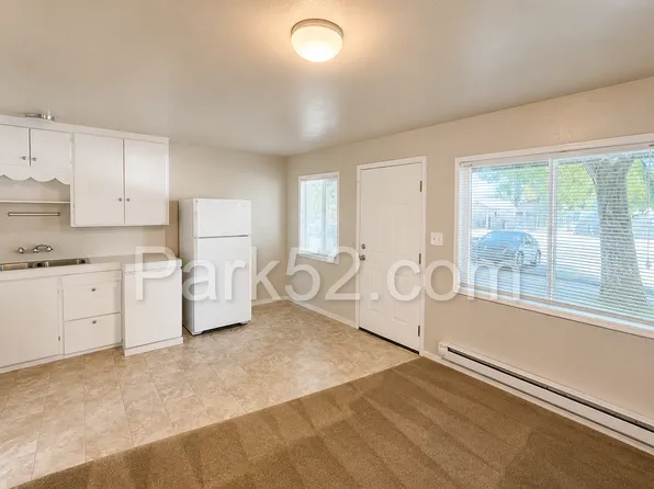 766 96th St S APT 2, Tacoma, WA 98444