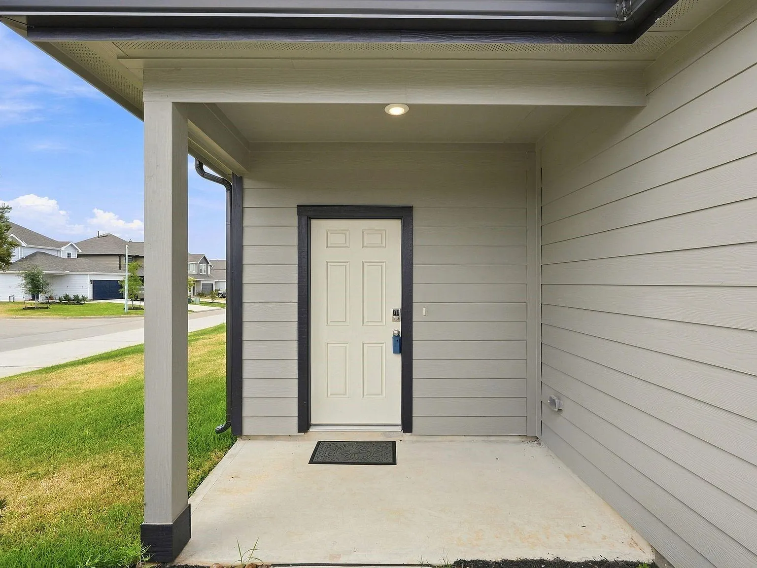 5 bed, 3.5 bath, 2622 sqft, $2,700 — Photo 4