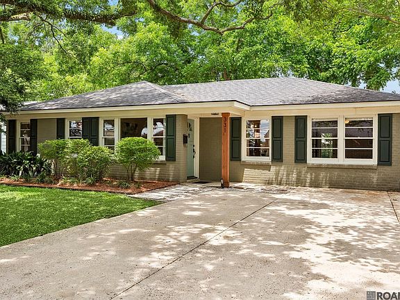 3rd image of 331 S Fairfax Dr