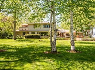 9740 N Riverside Rd, Mequon, WI 53092