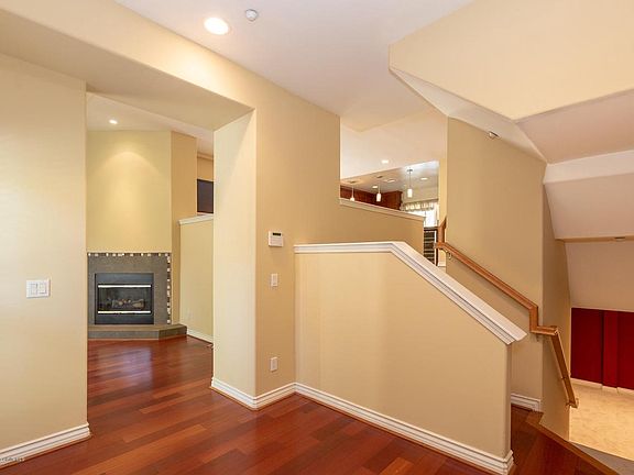 2nd image of 50 Esperanza Ave Unit E