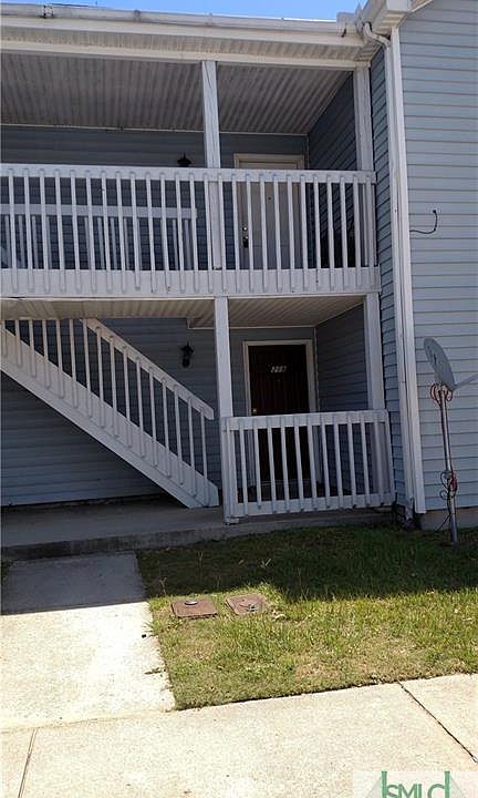 1st image of 220 Eagles Ct #220