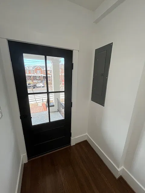 2 bed, 740 sqft, $2,200 — Photo 3