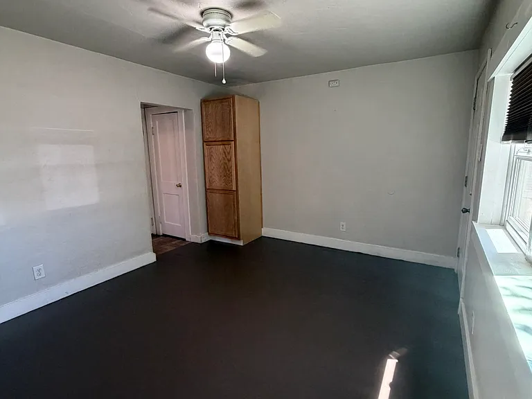 212 Cornell Dr SE #C — Photo 8