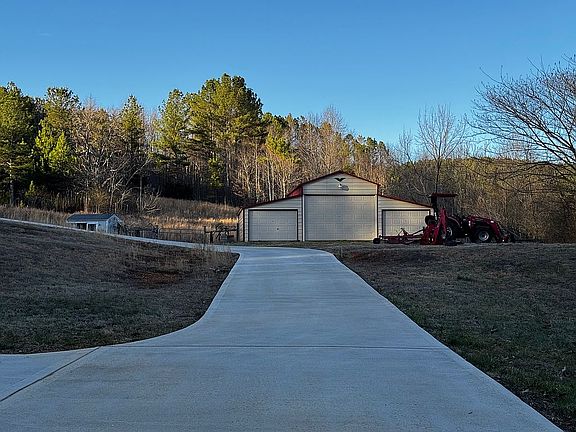 3rd image of 2480 Foshee Rd