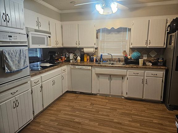 4th image of 2342 Pine Needle Dr N