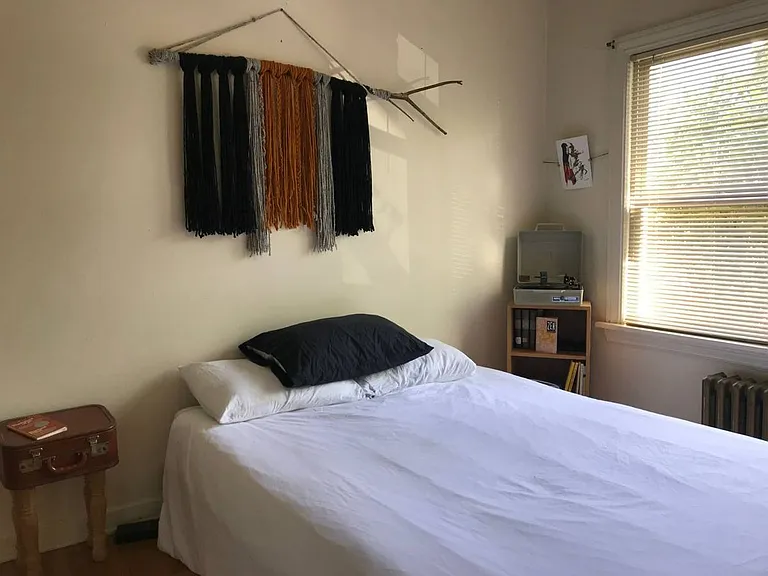 Catalina Apartments — Photo 17