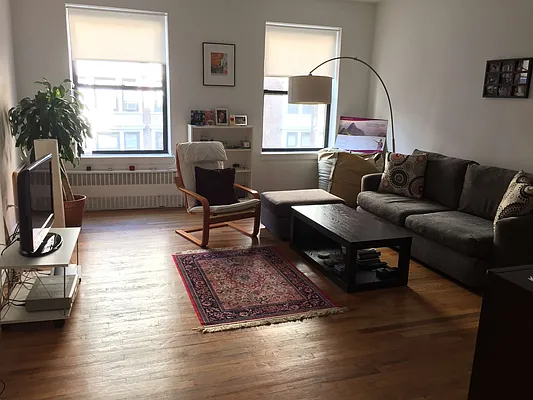 Rented by Joe Gotham LTD | media 12