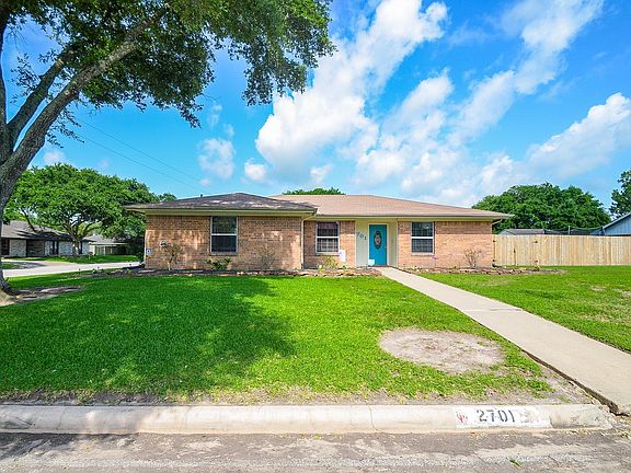 2nd image of 2701 Brook Bend Ln