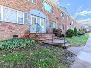 9 Wedgewood Dr APT 96, Verona, NJ 07044