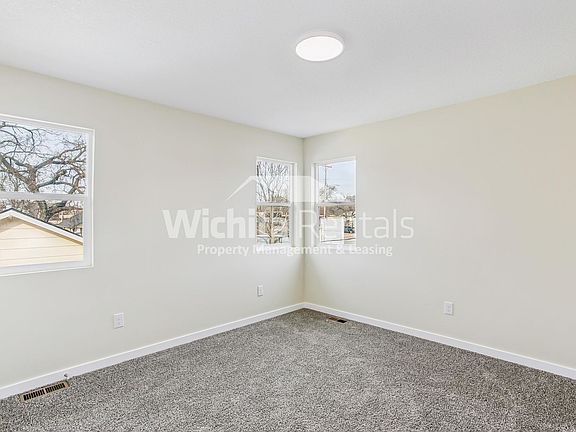 4th image of 1210 S Pattie Ave