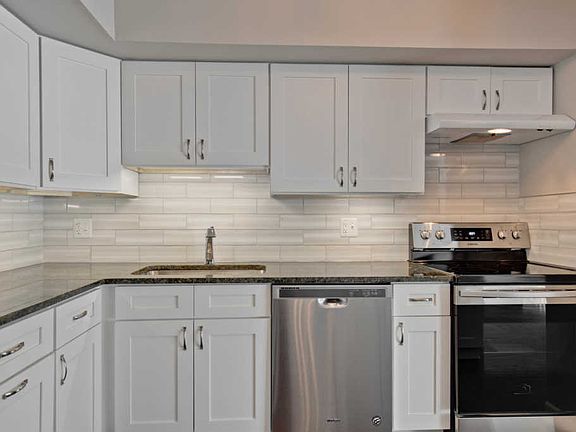 5th image of 751 S Dwyer Ave APT B