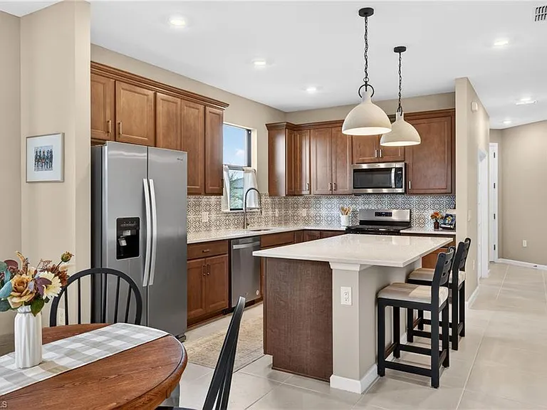 20548 Pebble Glen Dr — Photo 14