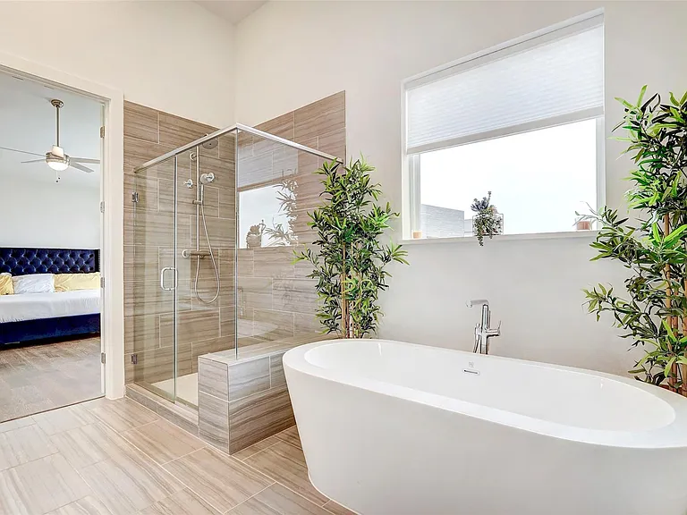6317 Toscana Ave — Photo 22