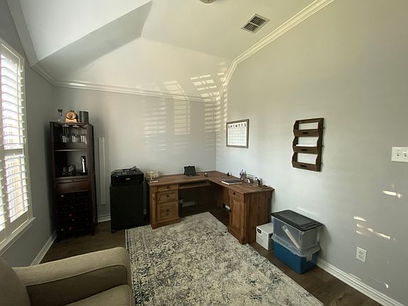 5th image of 1934 Highland Oaks Dr