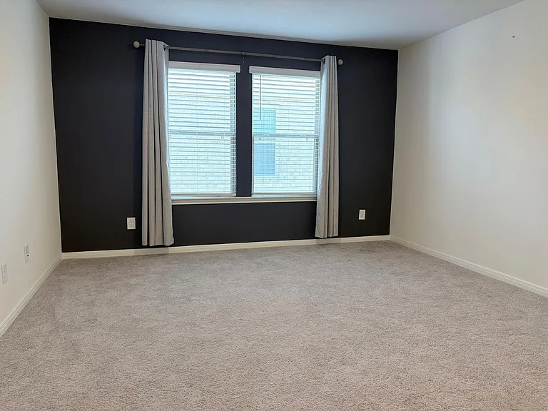 4841 Sun Falls Dr — Photo 32