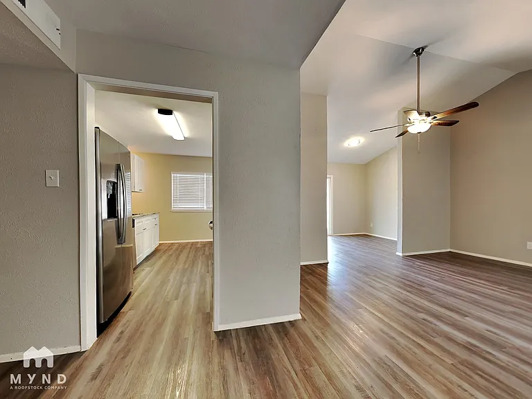 2822 Canary Ln — Photo 8