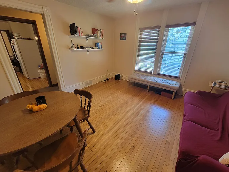 230 E 4th St #2 — Photo 4