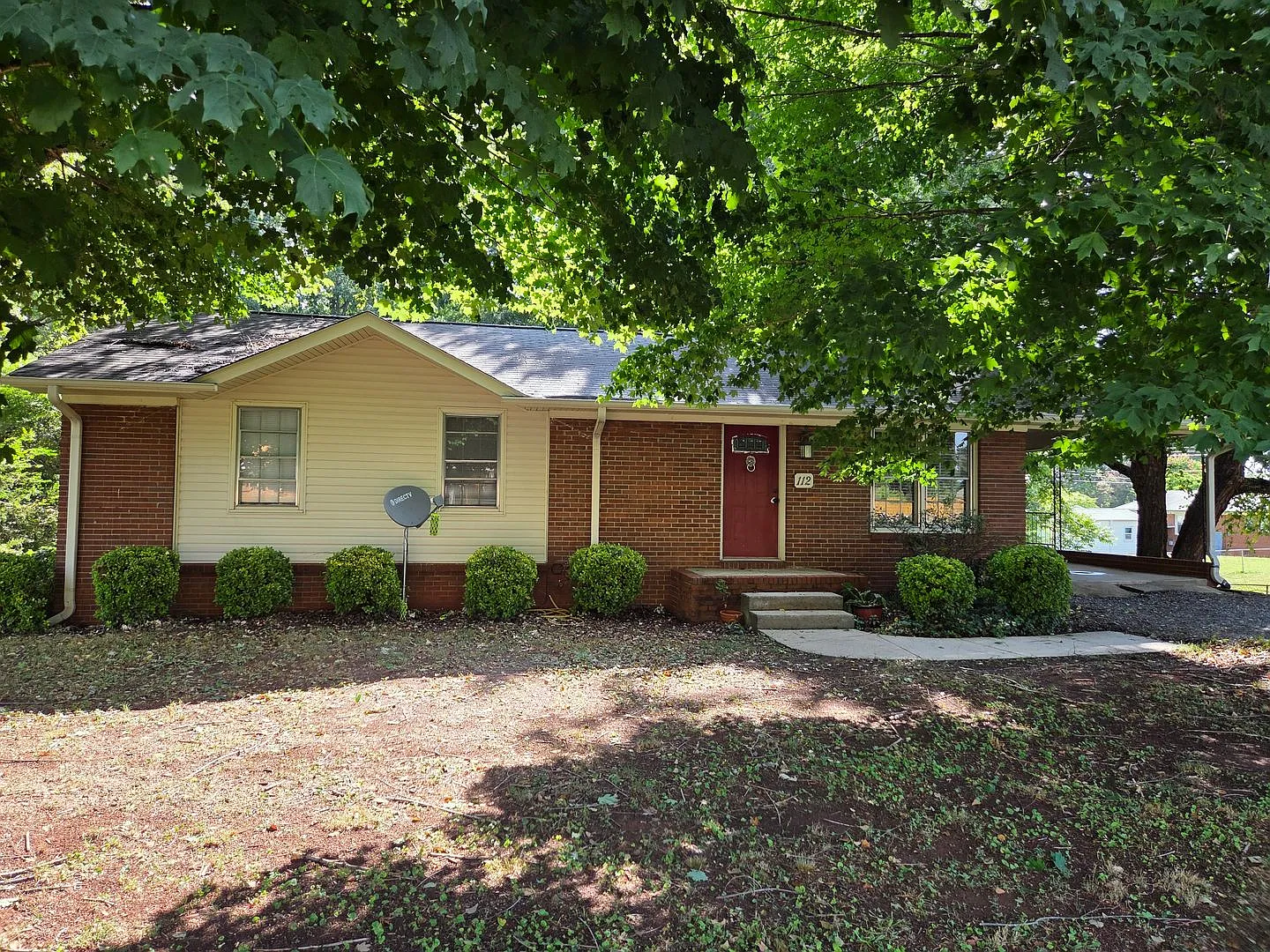 Ranch with basement in Mooresville — Photo 1
