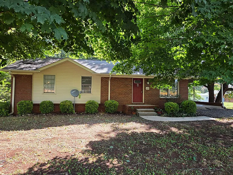 112 Powder Horn Rd — Photo 1