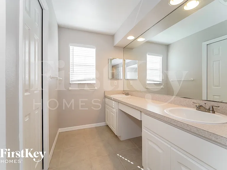 3863 Atwater Dr — Photo 9