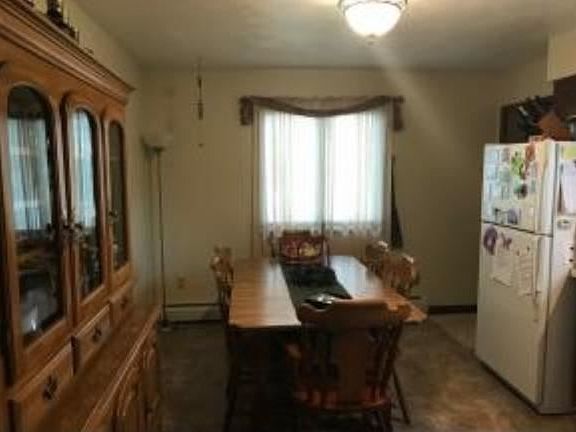 5th image of 69 Carol Ct