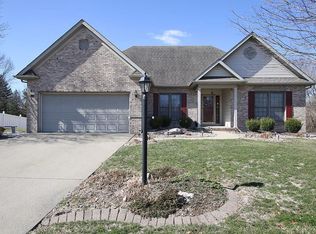 4902 Pear Tree Ln, Godfrey, IL 62035
