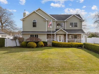 85 S Dunton Avenue, Patchogue, NY, 11772