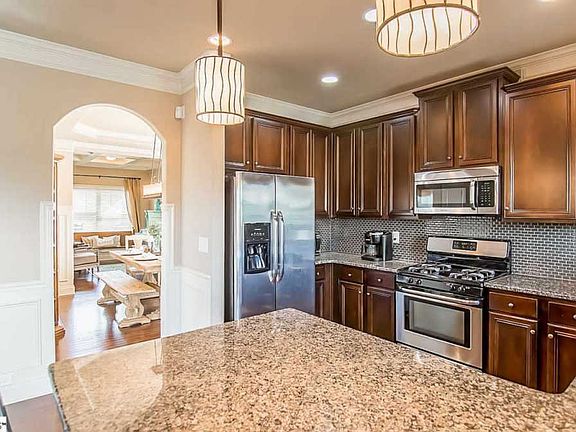 4th image of 101 Blue Danube Dr