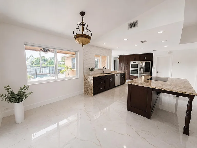 5040 SW 117th Way — Photo 11