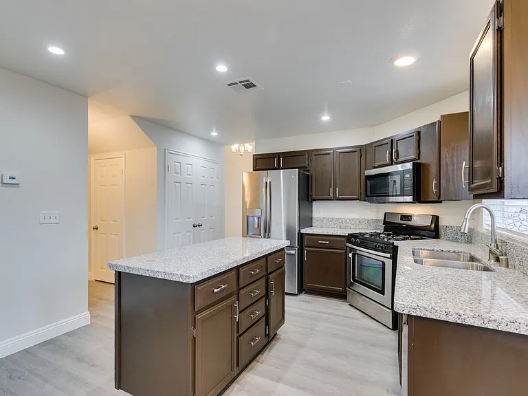 1738 Toltec Cir — Photo 27