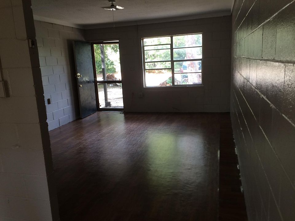 2nd image of 502 Emily Ave APT B