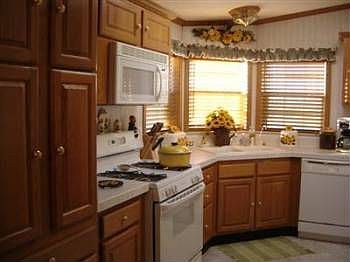 5th image of 151 Sparrow Dr