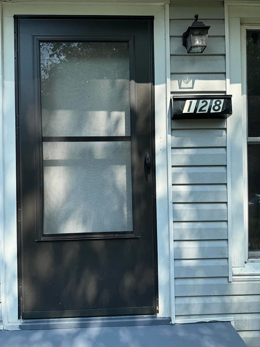 Building Photo - 128 Lowell St