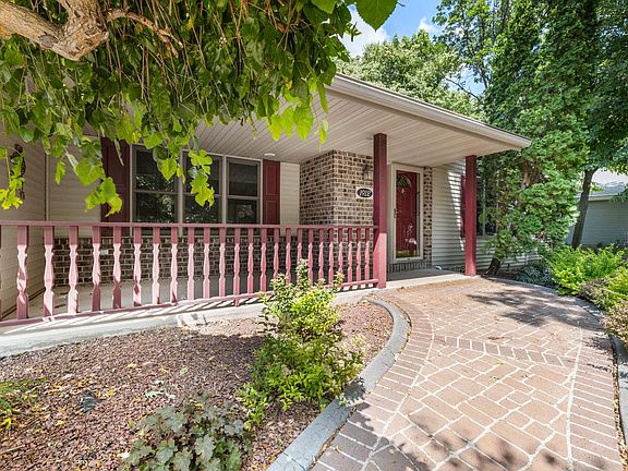 2nd image of 1912 Mapletree ROAD