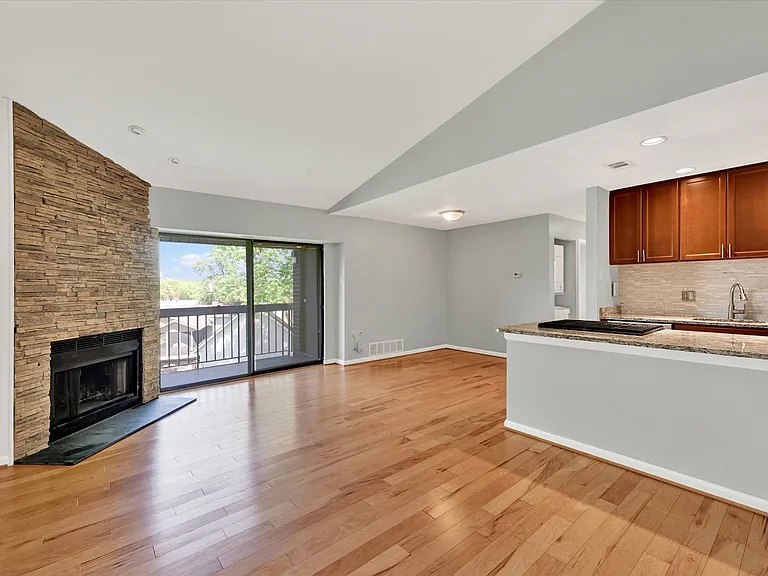 116 Mountain Rd #3C — Photo 9