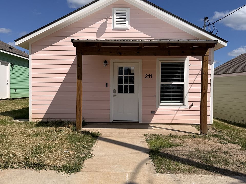 1st image of 211 E Spring St
