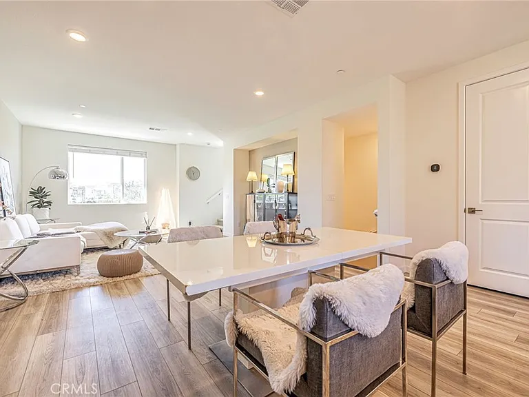 27555 Sanctuary Ct — Photo 7