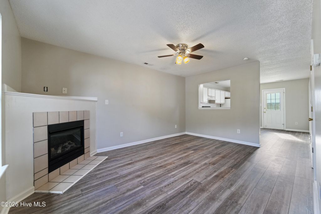 207 Pinegrove Court, Jacksonville, NC - View 3